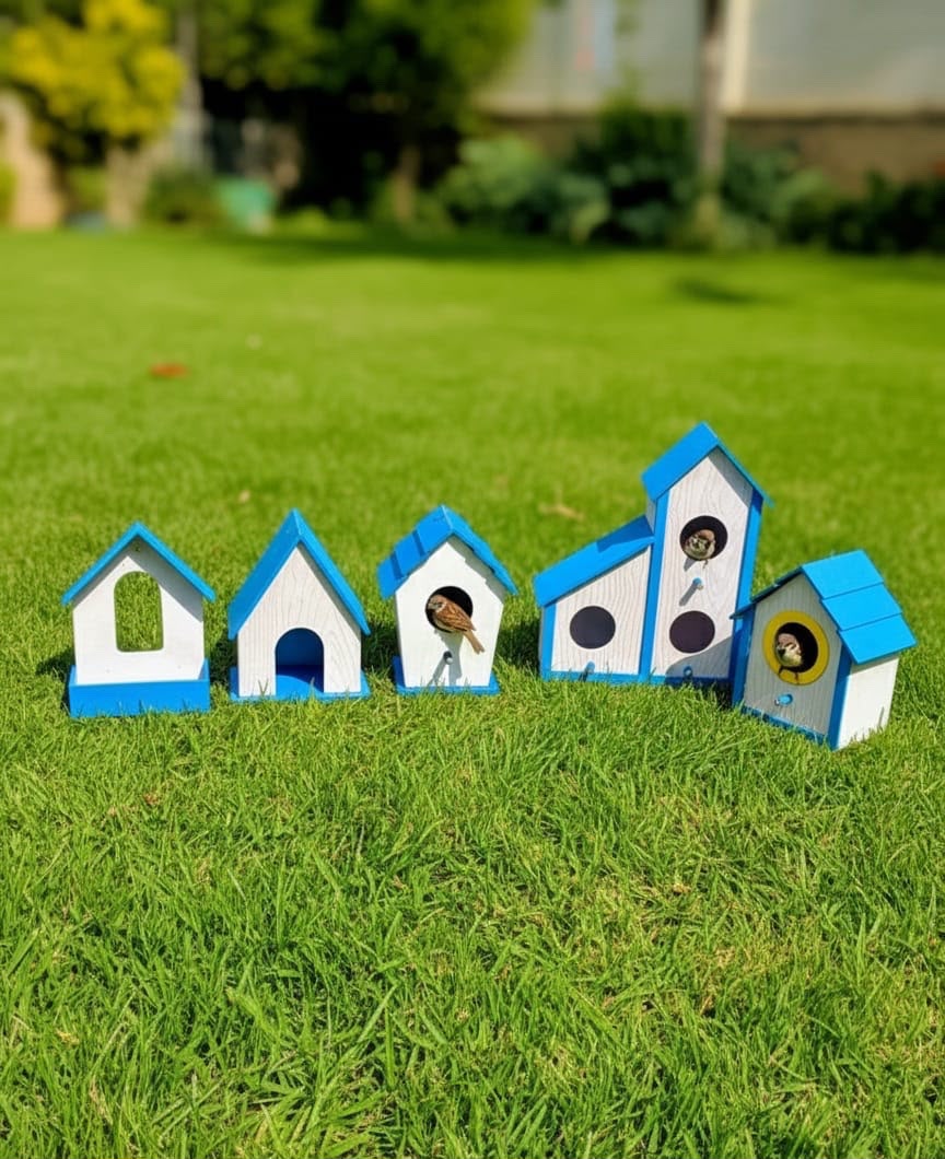 5-Piece Outdoor PVC Bird House Set